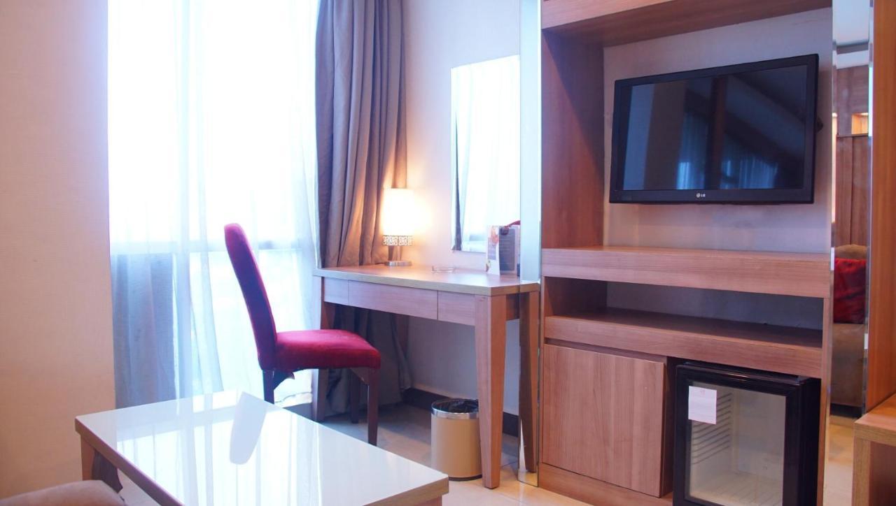 Gp Mega Kuningan Jakarta Exteriör bild