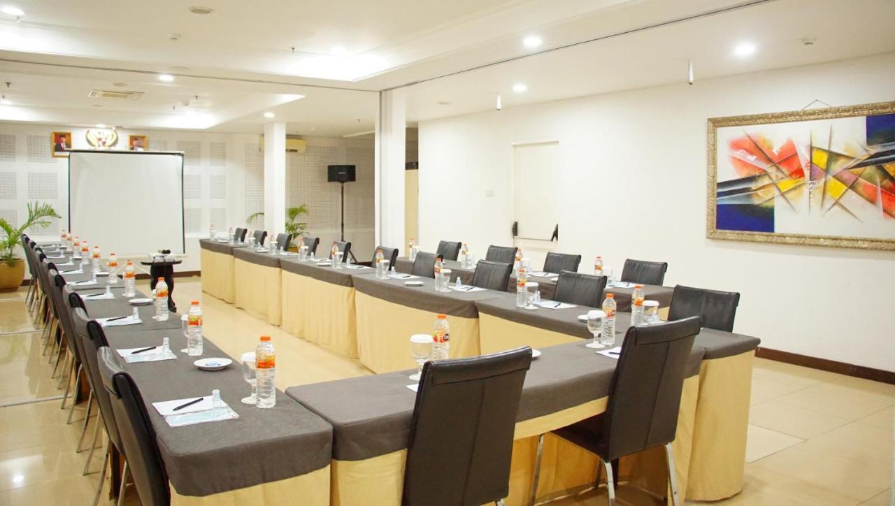 Gp Mega Kuningan Jakarta Exteriör bild