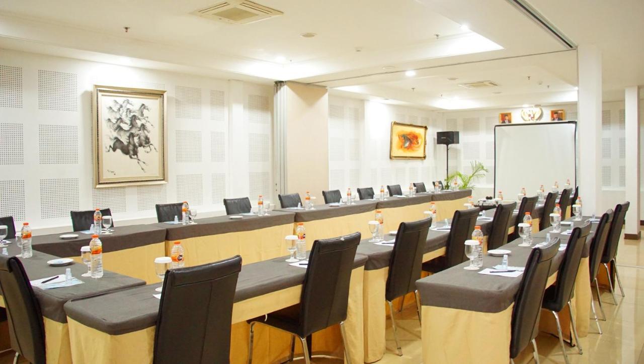 Gp Mega Kuningan Jakarta Exteriör bild