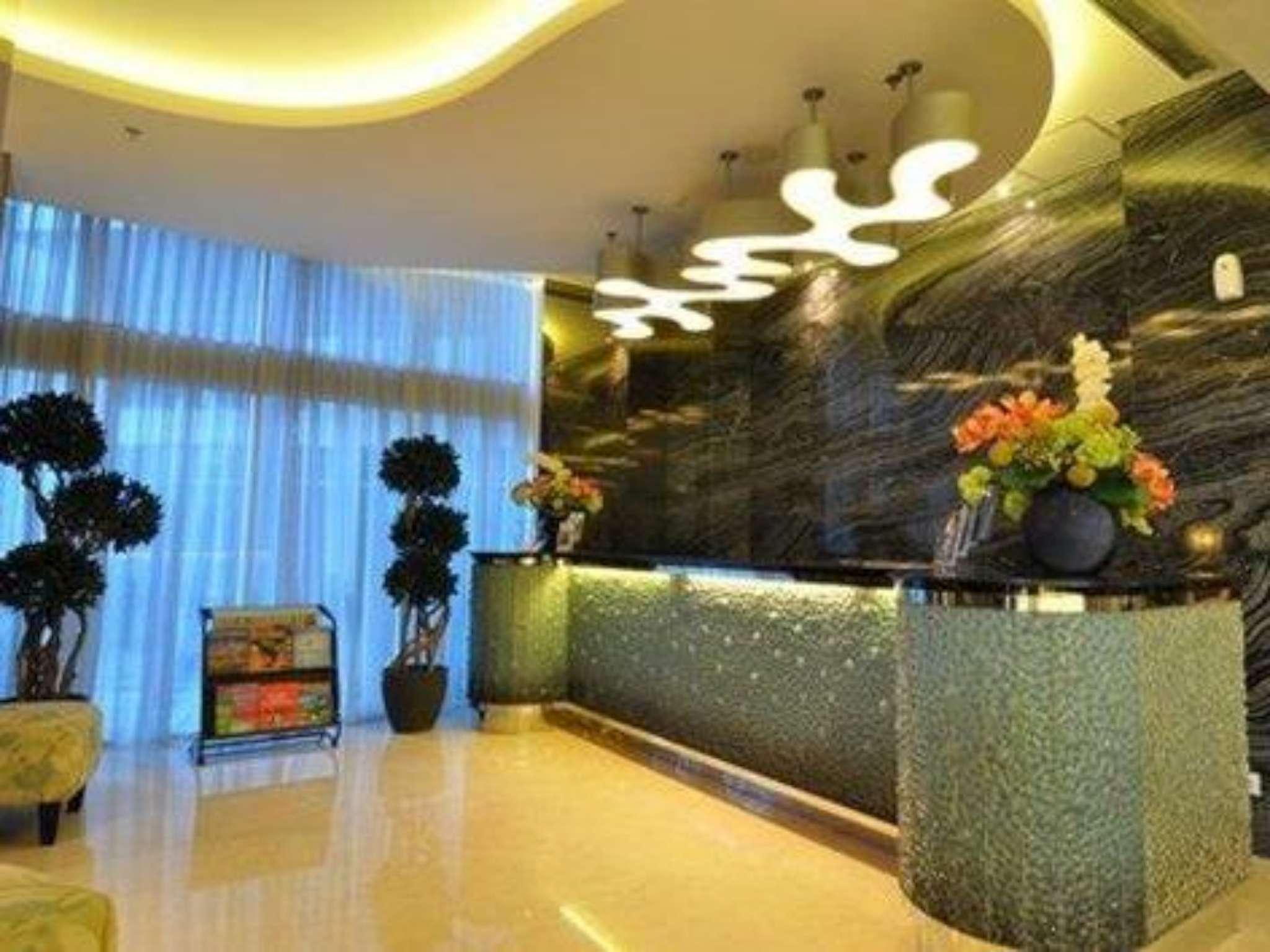 Gp Mega Kuningan Jakarta Exteriör bild